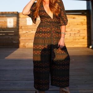 fab' rik I Low-Cut Aztec Design Jumper Size Medium